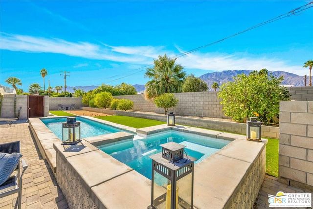 1979 N Los Alamos Road, Palm Springs, CA 92262