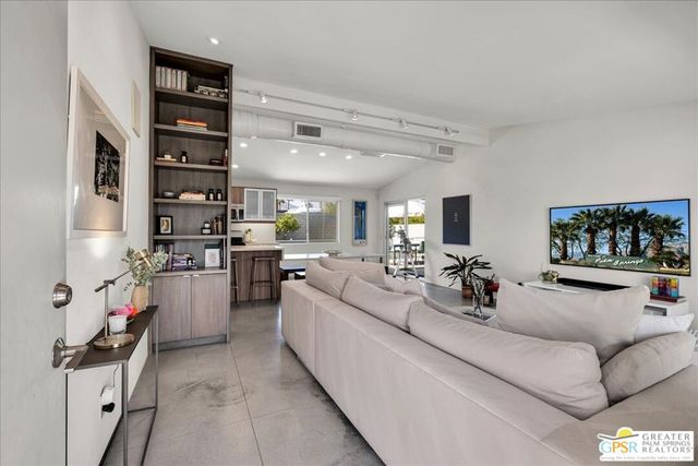 1979 N Los Alamos Road, Palm Springs, CA 92262