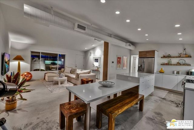 1979 N Los Alamos Road, Palm Springs, CA 92262