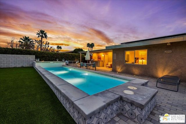 1979 N Los Alamos Road, Palm Springs, CA 92262