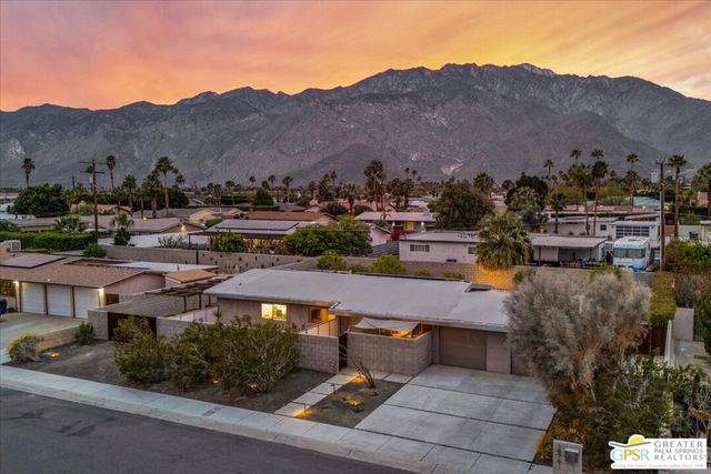 1979 N Los Alamos Road, Palm Springs, CA 92262