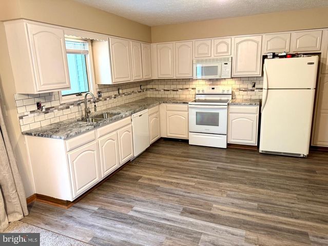 1121 PROGRESS ROAD, Chambersburg, PA 17201