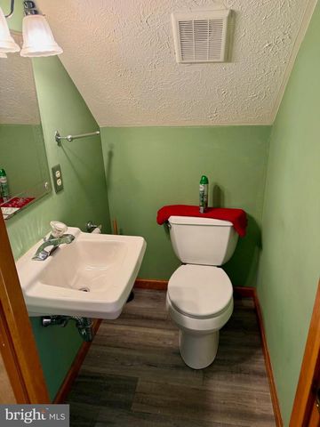 1121 PROGRESS ROAD, Chambersburg, PA 17201