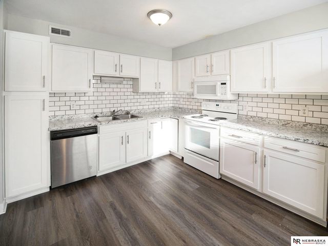 4220 Huntington Avenue, Lincoln, NE 68504