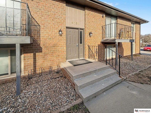 4220 Huntington Avenue, Lincoln, NE 68504