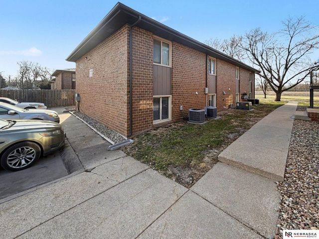 4220 Huntington Avenue, Lincoln, NE 68504