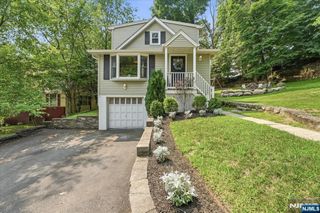 21 Nassau Street, North Haledon, NJ 07508