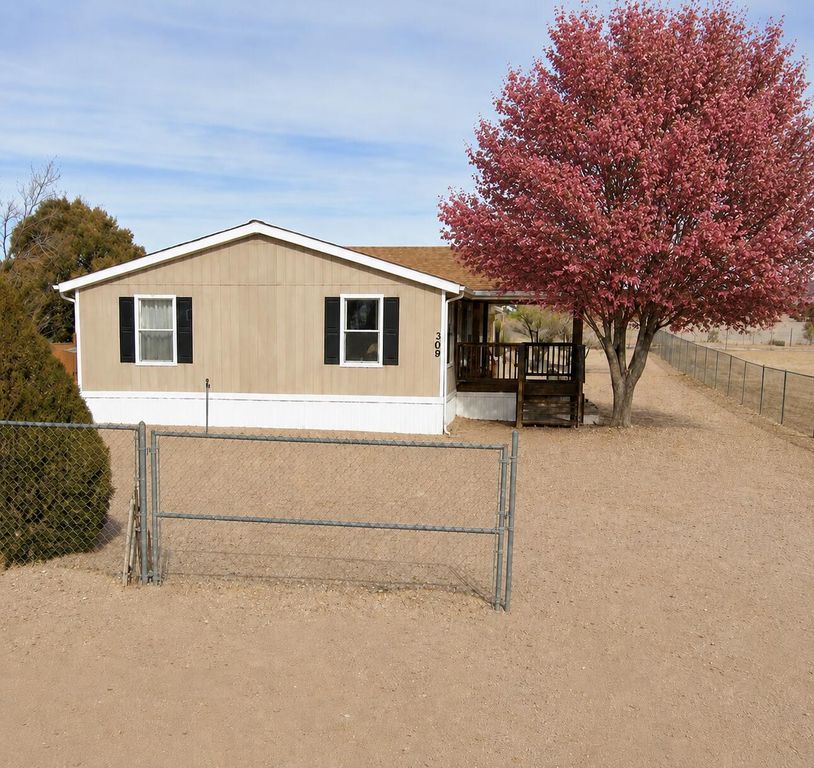 309 10th Avenue SW, Rio Rancho, NM 87124