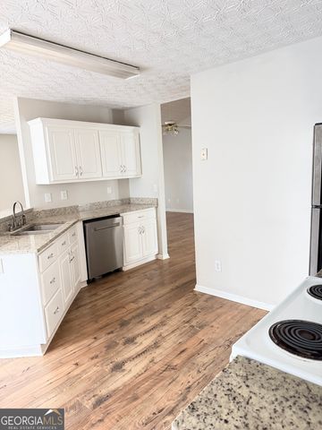 128 Shadowbrooke Circle, Loganville, GA 30052