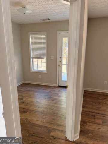 128 Shadowbrooke Circle, Loganville, GA 30052