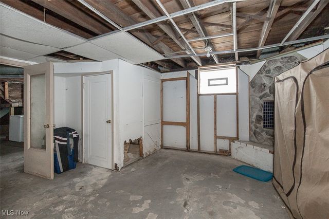 1526 Eddington Road, East Cleveland, OH 44118