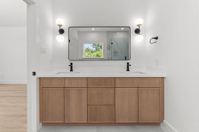 3348 Sauer Street, Houston, TX 77004