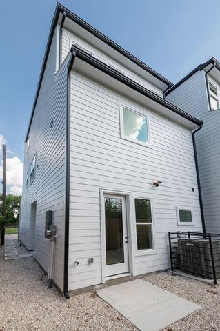 3348 Sauer Street, Houston, TX 77004