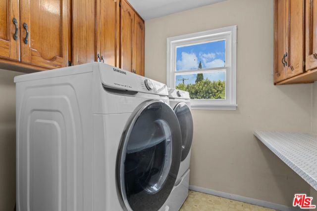 5317 Angeles Vista Boulevard, View Park, CA 90043