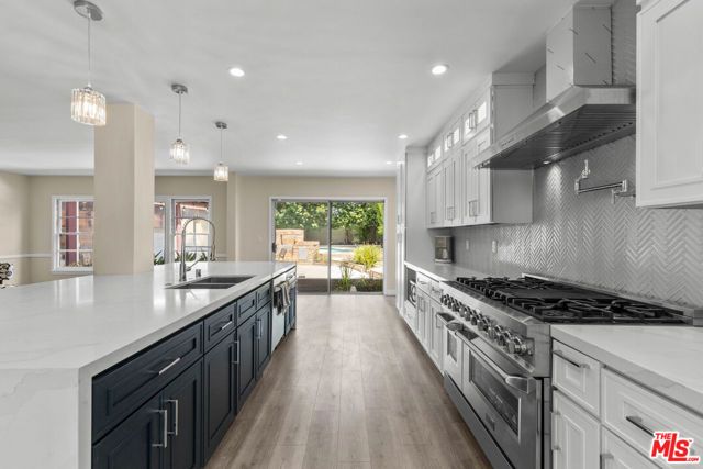 5317 Angeles Vista Boulevard, View Park, CA 90043