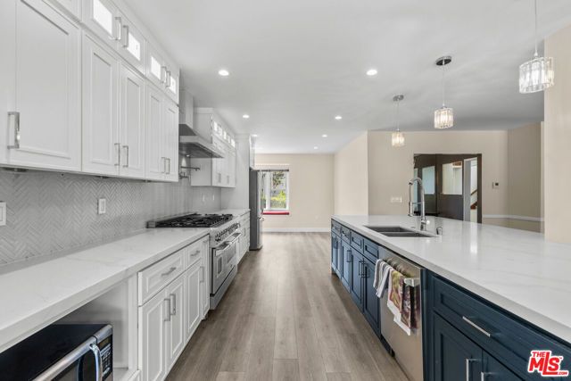 5317 Angeles Vista Boulevard, View Park, CA 90043