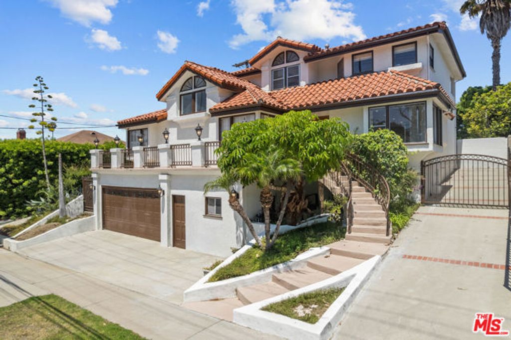 5317 Angeles Vista Boulevard, View Park, CA 90043