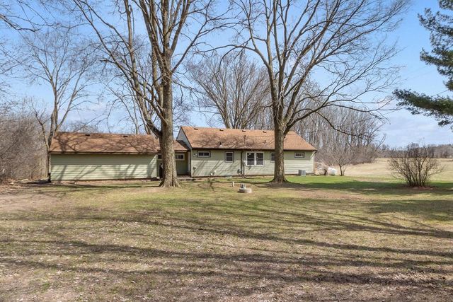 W5097 Highway 16, Rio, WI 53960