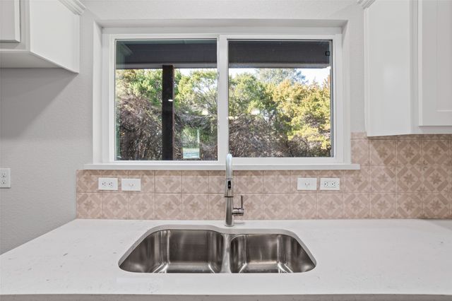 9320 Apache Trail, Rio Vista, TX 76093