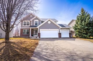 9266 Lake Drive, West Des Moines, IA 50266