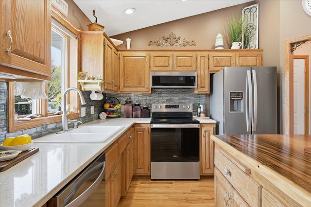 3691 180th Avenue NW, Andover, MN 55304