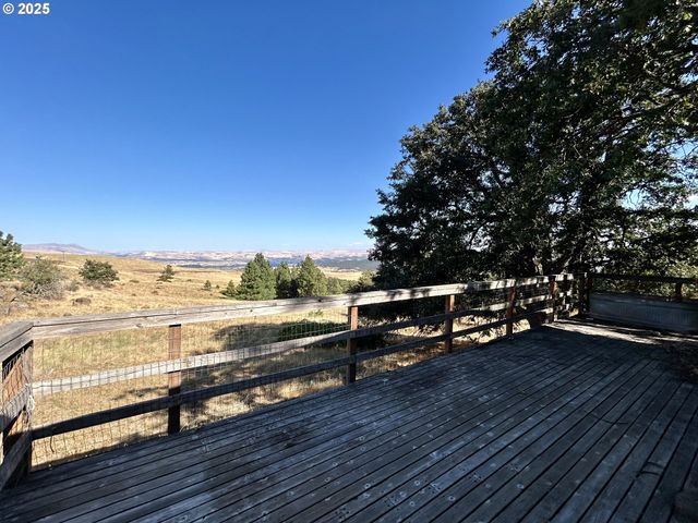 6520 SEVEN MILE HILL Rd, The Dalles, OR 97058