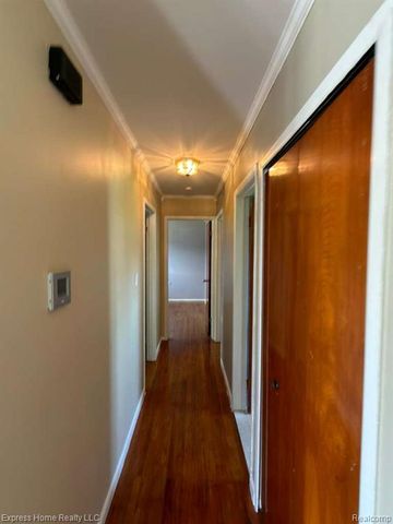 15129 Elderwood Drive, Warren, MI 48088