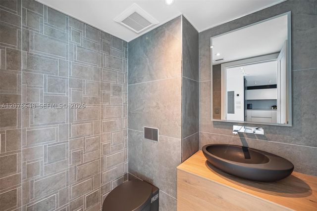 1331 Brickell Bay Dr BL-33, Miami, FL 33131