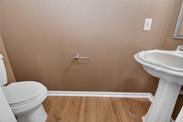 1103 Glenwood Canyon Lane, Houston, TX 77077