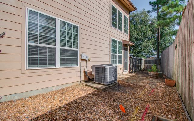 1103 Glenwood Canyon Lane, Houston, TX 77077