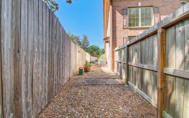 1103 Glenwood Canyon Lane, Houston, TX 77077