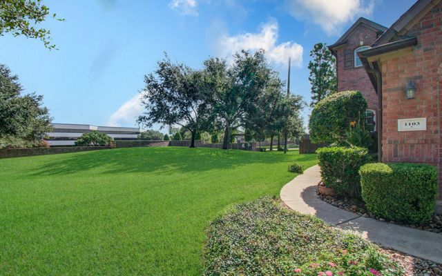 1103 Glenwood Canyon Lane, Houston, TX 77077