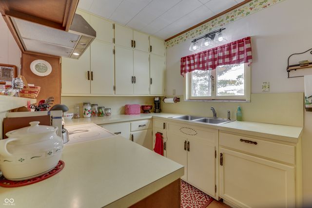 2605 S Franklin Road, Indianapolis, IN 46239