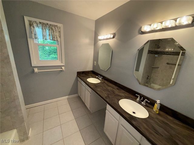 7556 Jaguar Drive, Boardman, OH 44512