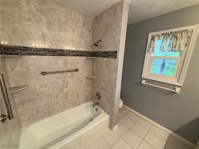 7556 Jaguar Drive, Boardman, OH 44512