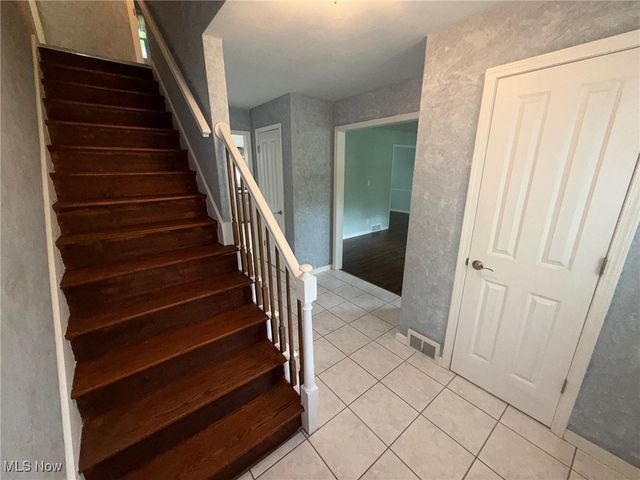 7556 Jaguar Drive, Boardman, OH 44512