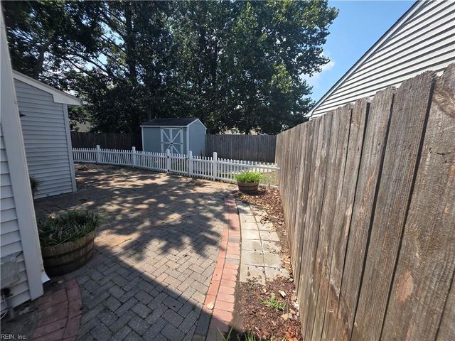 4865 Halwell DR, Virginia Beach, VA 23464