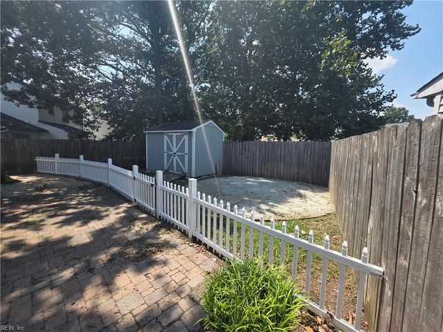 4865 Halwell DR, Virginia Beach, VA 23464