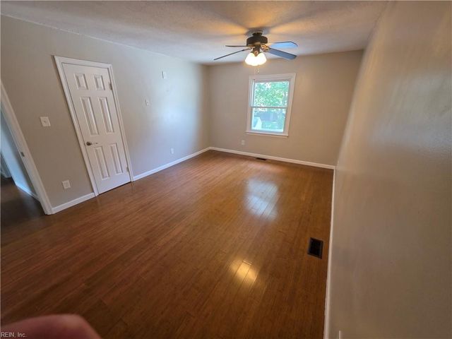 4865 Halwell DR, Virginia Beach, VA 23464