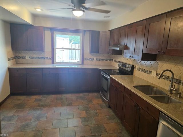 4865 Halwell DR, Virginia Beach, VA 23464