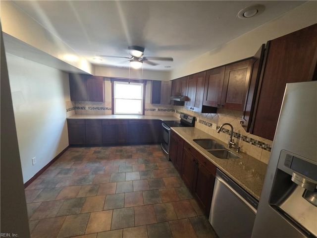 4865 Halwell DR, Virginia Beach, VA 23464