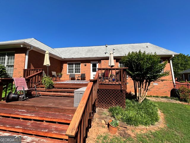 740 Saint Ives Lane, Athens, GA 30606