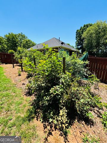 740 Saint Ives Lane, Athens, GA 30606
