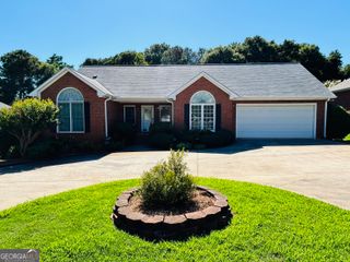 740 Saint Ives Lane, Athens, GA 30606