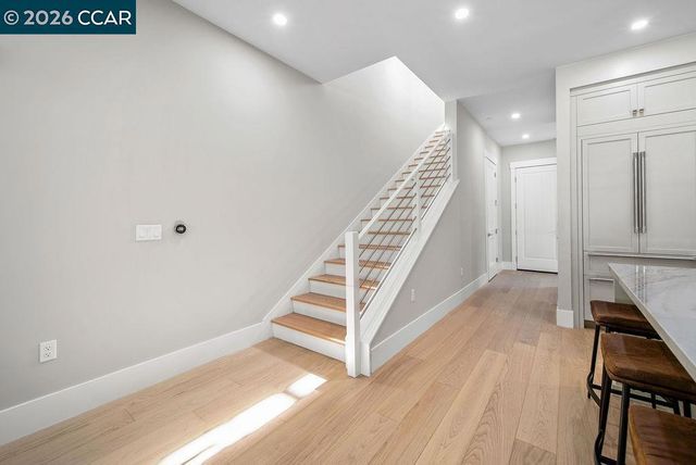 600 Hartz Ave 104, Danville, CA 94526