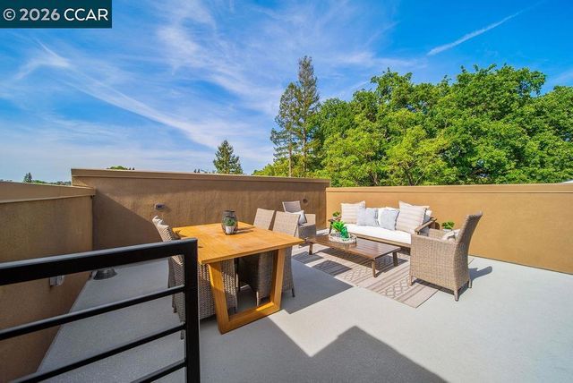 600 Hartz Ave 104, Danville, CA 94526