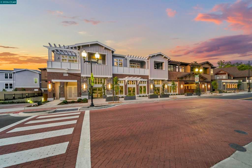 600 Hartz Ave 104, Danville, CA 94526