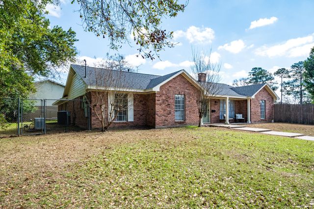 620 Bowie Street, Liberty, TX 77575