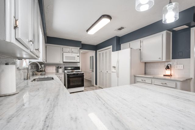 620 Bowie Street, Liberty, TX 77575