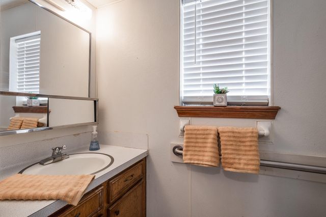 620 Bowie Street, Liberty, TX 77575